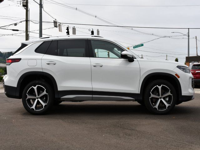 2025 Volkswagen Tiguan SE - Photo 8