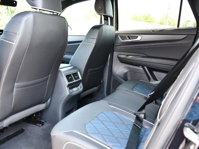 2026 Volkswagen Atlas Cross Sport SEL Premium R-LINE - Photo 16