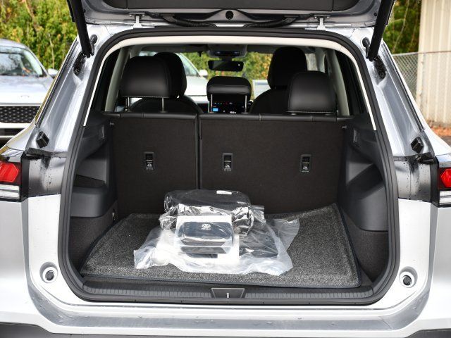 2026 Volkswagen Tiguan SE - Photo 27