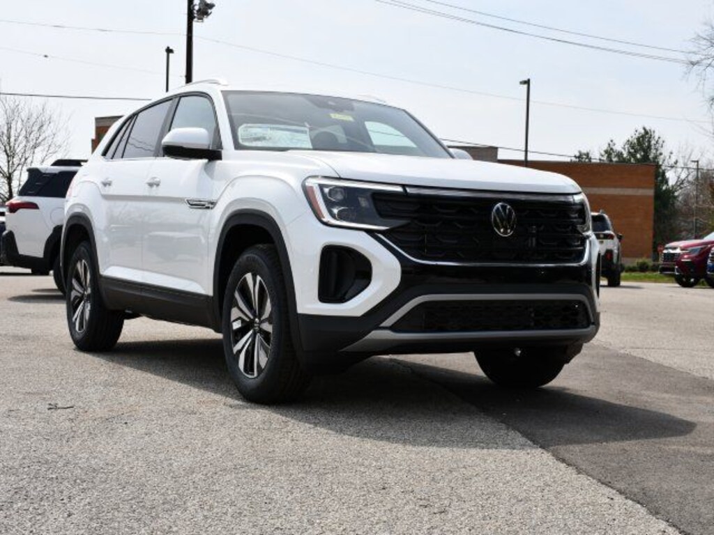 New 2026 Volkswagen Atlas Cross Sport 2.0T SE SUV