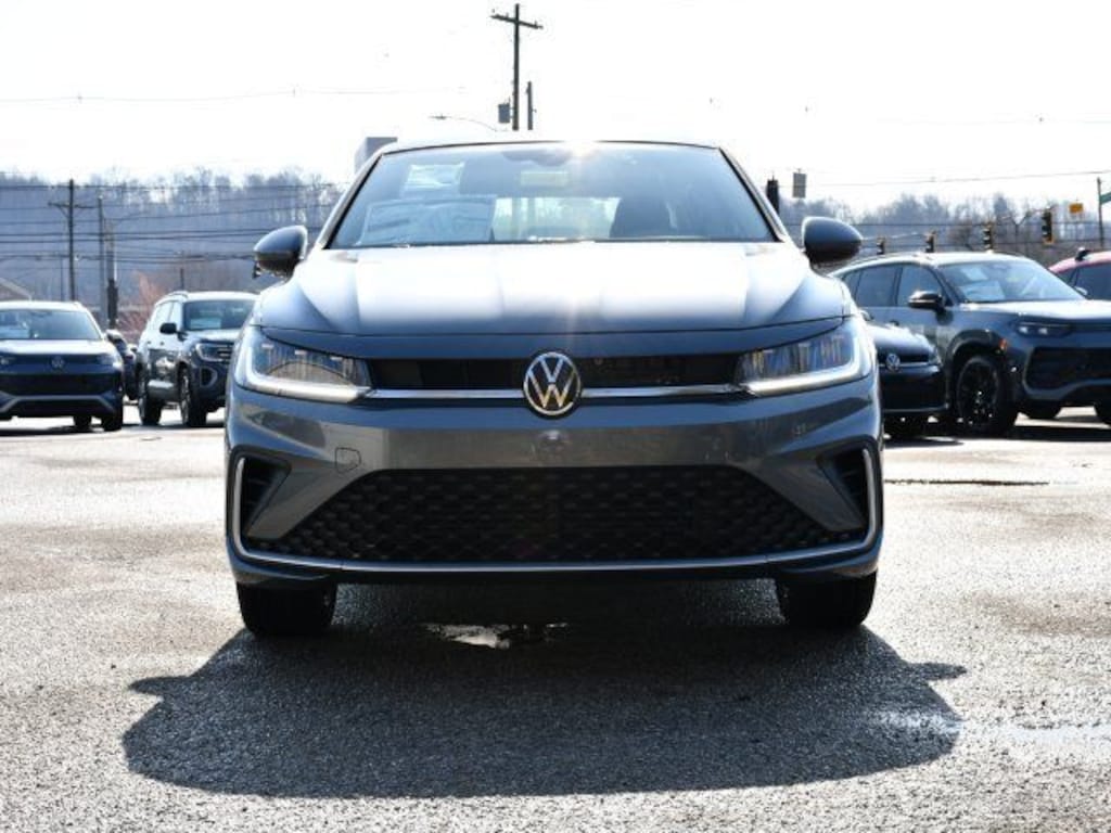 New 2026 Volkswagen Jetta 1.5T SE Sedan