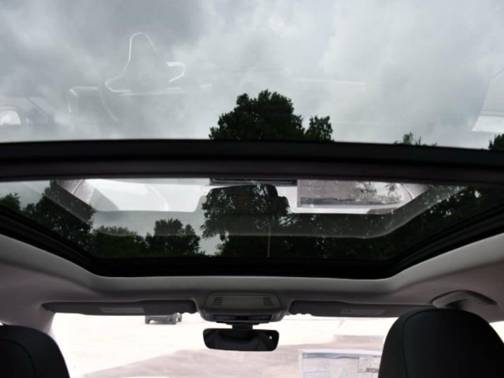 2025 Volkswagen Tiguan SE - Photo 27