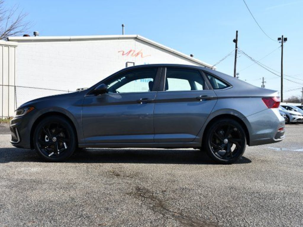 New 2026 Volkswagen Jetta 1.5T SE Sedan