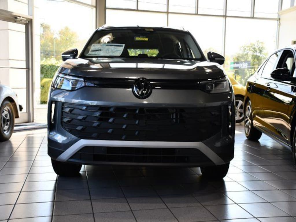 New 2026 Volkswagen Tiguan 2.0T SE SUV