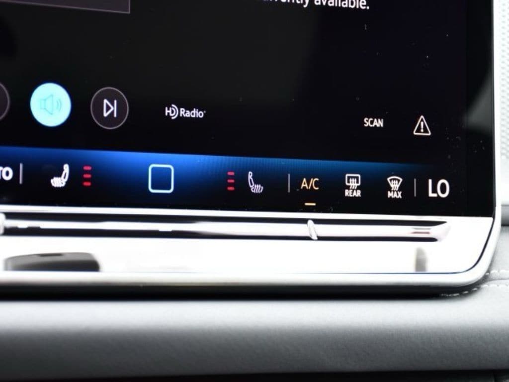 2025 Volkswagen Tiguan SE - Photo 15