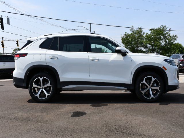 2025 Volkswagen Tiguan SE - Photo 8