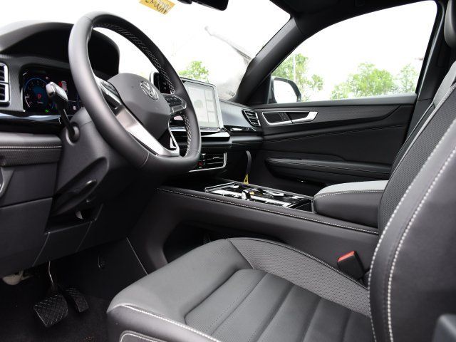 2025 Volkswagen Atlas Cross Sport SEL - Photo 16