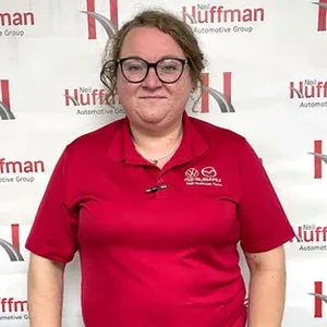 Staff member Holly Bennett from ID_37a39d