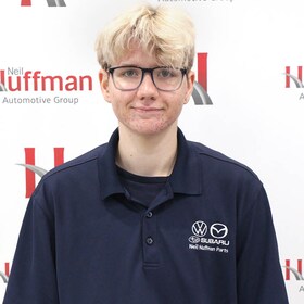Staff member Khai Lyman from ID_37a39d