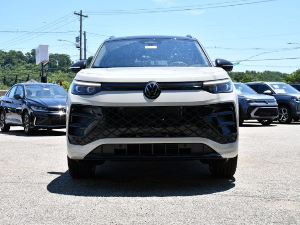 New 2026 Volkswagen Tiguan 2.0T SE R-Line Black SUV