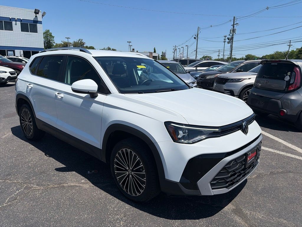 2025 Volkswagen Taos