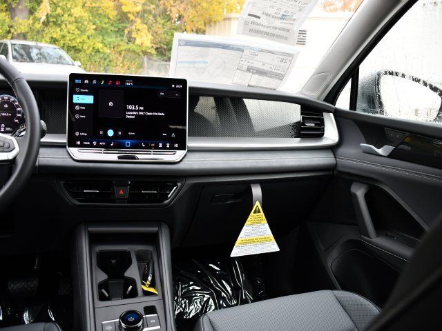 2026 Volkswagen Tiguan SE - Photo 19