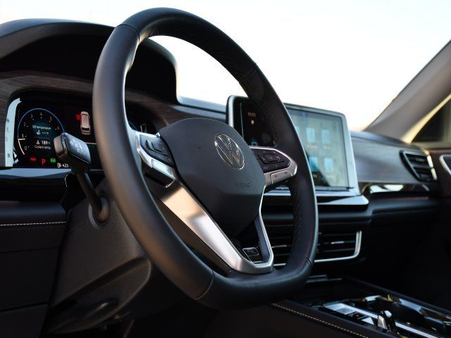 2026 Volkswagen Atlas SEL Premium R-Line - Photo 13