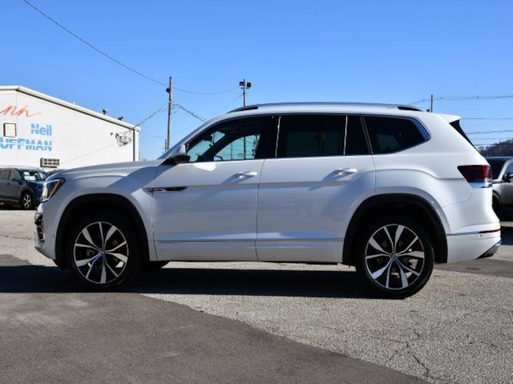 New 2026 Volkswagen Atlas 2.0T SEL Premium R-Line SUV
