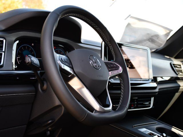 2026 Volkswagen Atlas Cross Sport SE - Photo 12