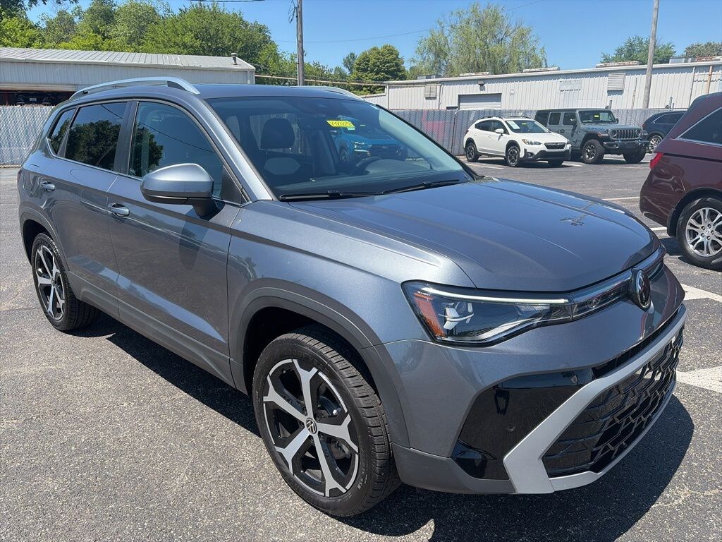 Used 2025 Volkswagen Taos 1.5T SEL SUV