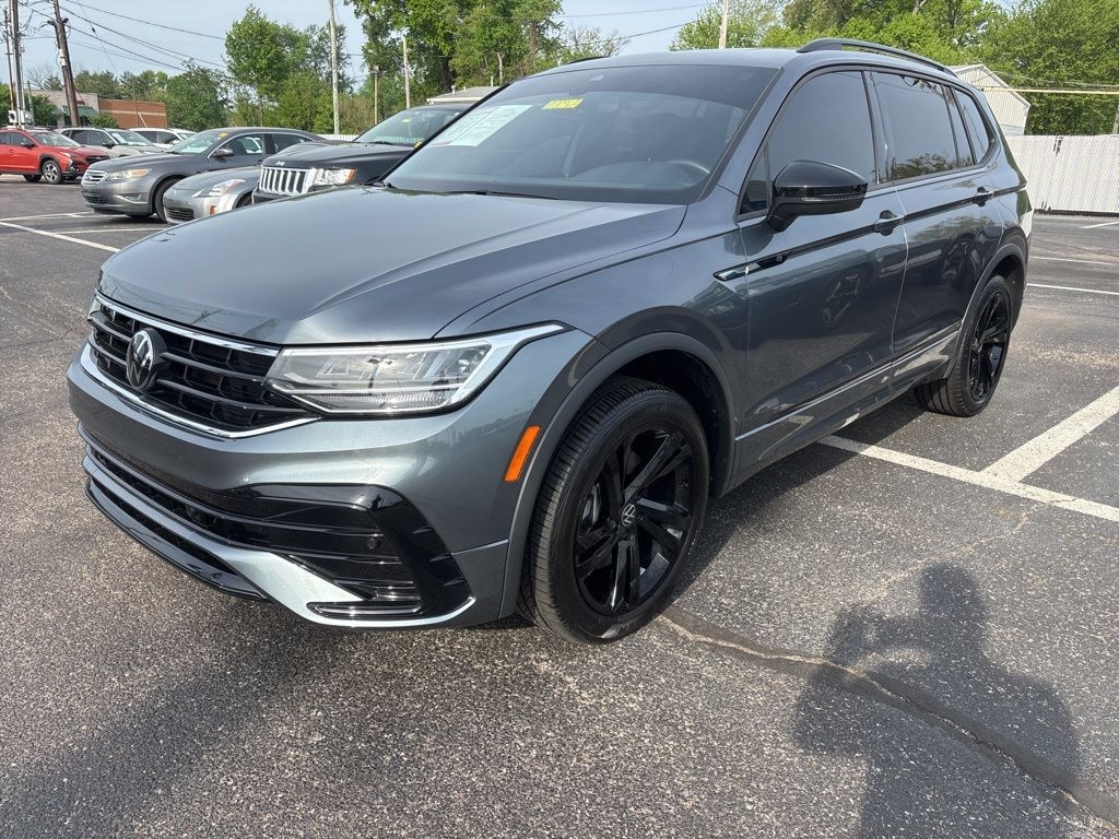 Used 2024 Volkswagen Tiguan 2.0T SE R-Line Black SUV