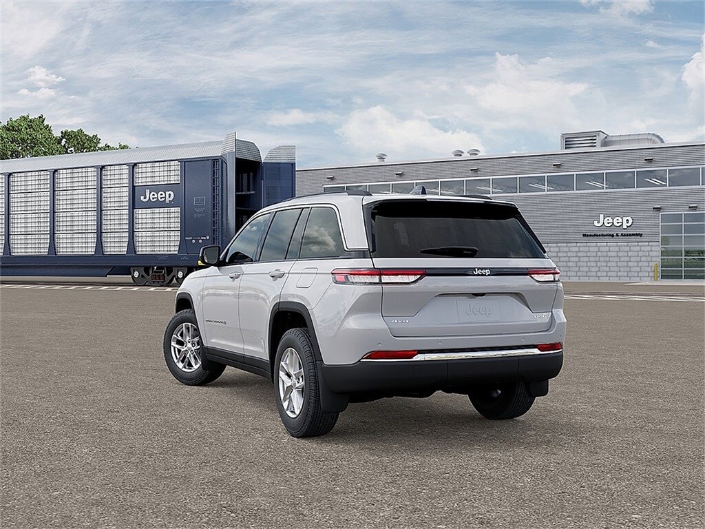 New 2025 Jeep Grand Cherokee Laredo X SUV