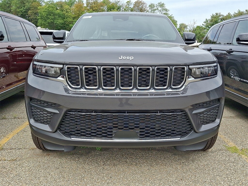 New 2025 Jeep Grand Cherokee Laredo X SUV