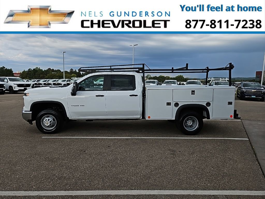 2024 Chevrolet Silverado 3500HD Work Truck photo 2
