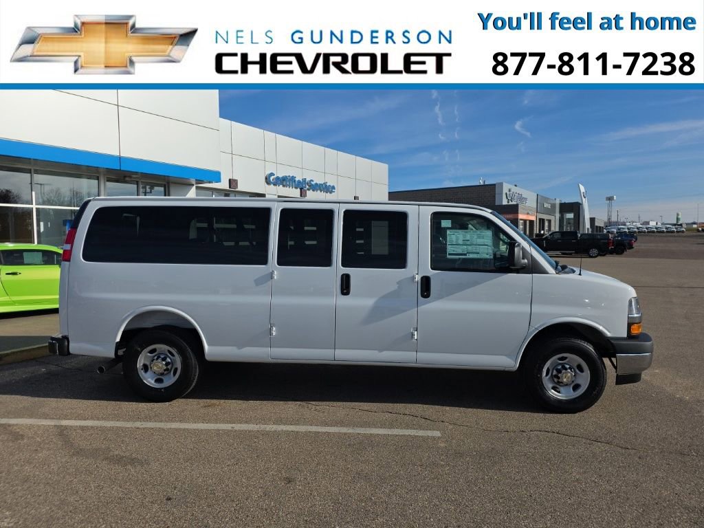 2025 Chevrolet Express Passenger 3500 photo 3