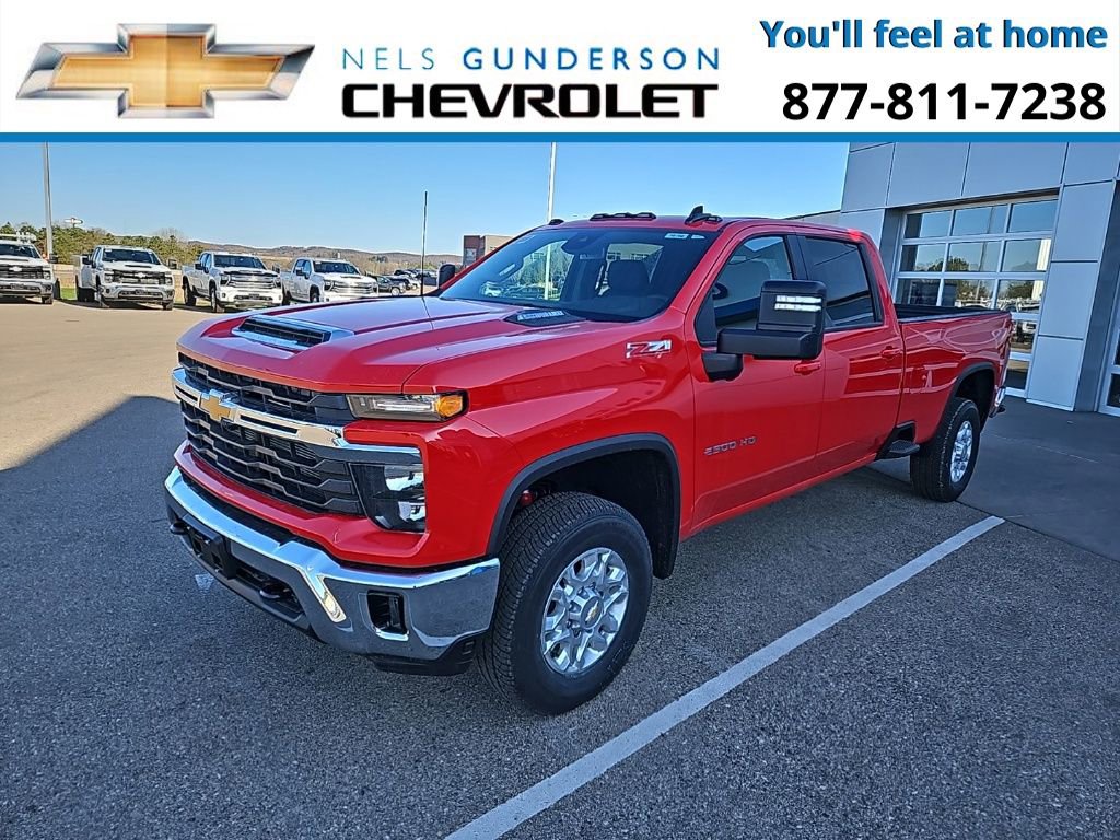 2024 Chevrolet Silverado 2500HD LT photo 3
