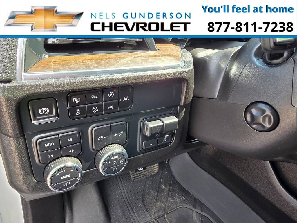 2025 Chevrolet Suburban High Country - Photo 23