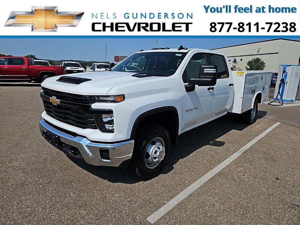 2024 Chevrolet Silverado 3500HD Work Truck photo 2
