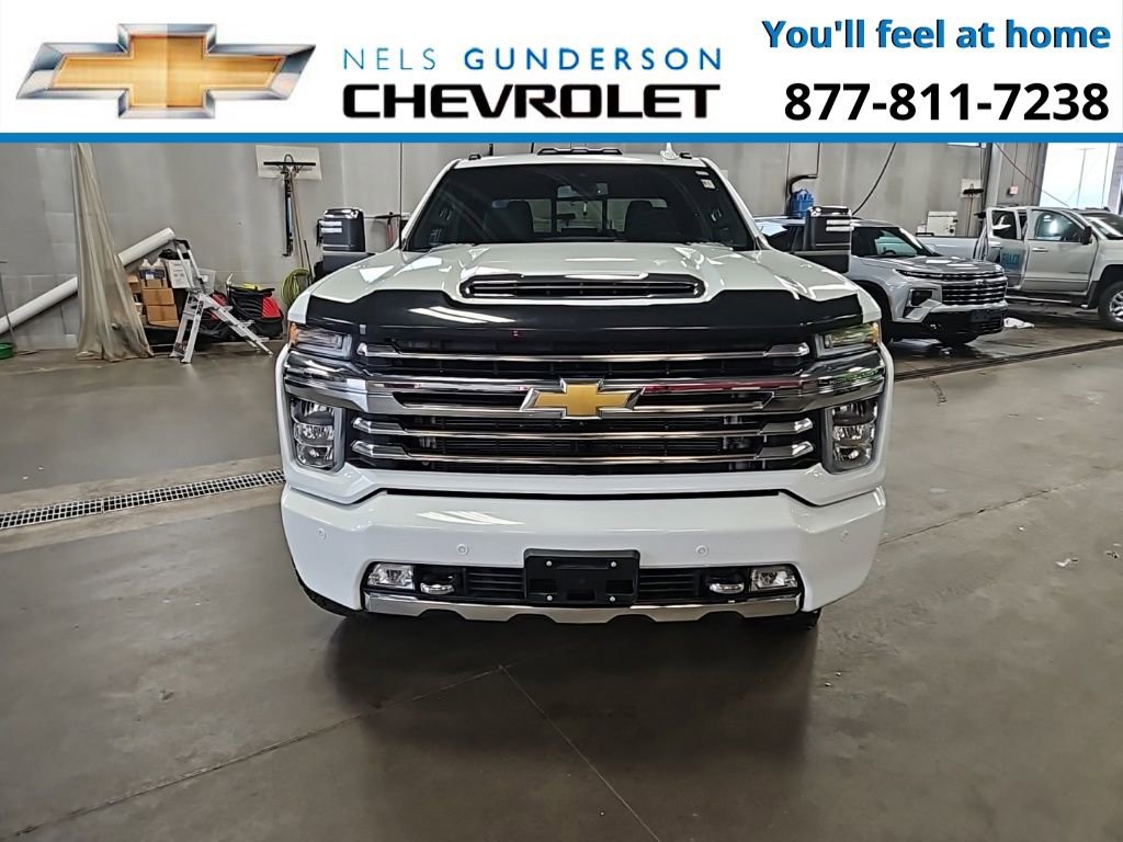2023 Chevrolet Silverado 3500HD High Country photo 2