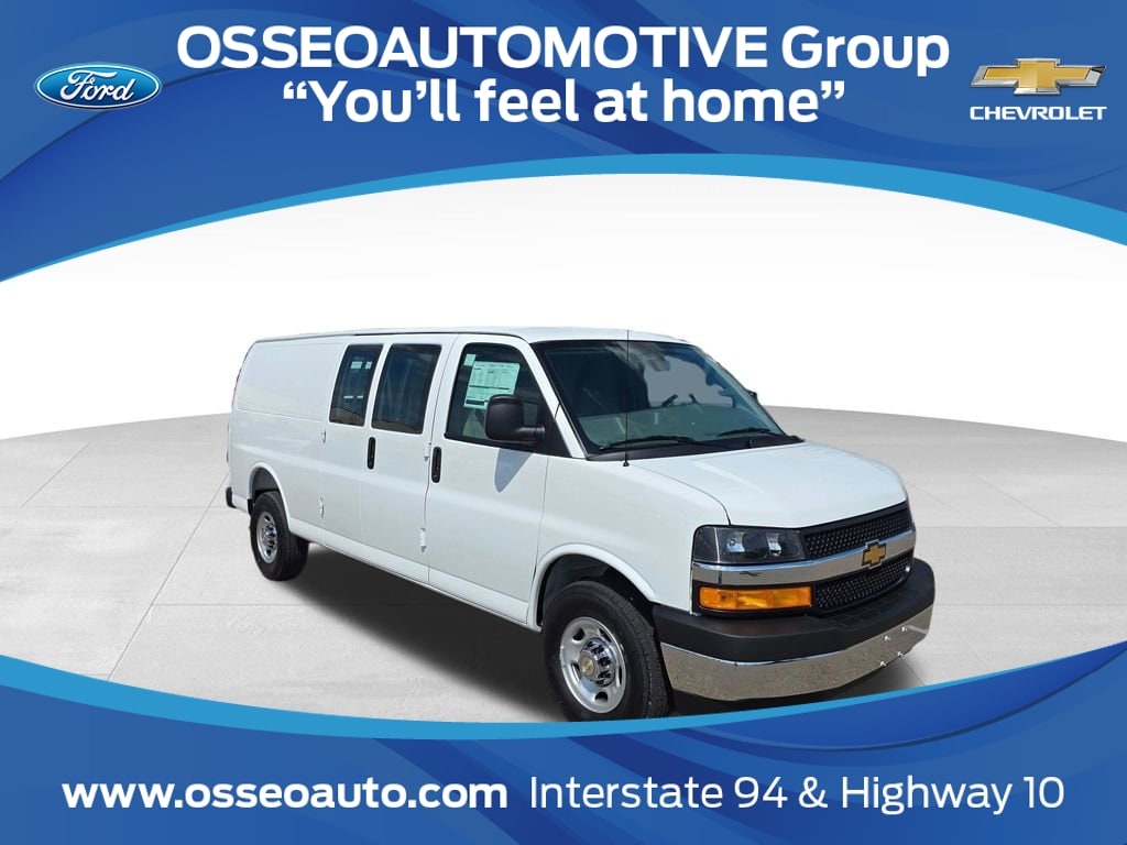 2026 Chevrolet Express 3500 Extended Work Van's photo