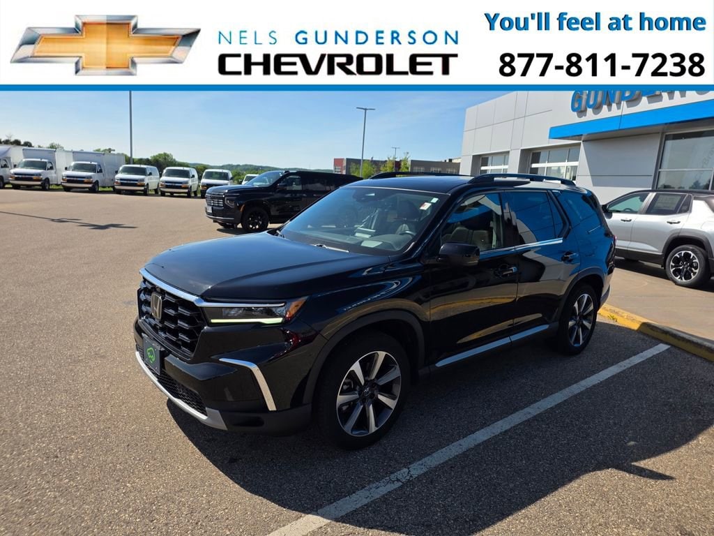 Used 2025 Honda Pilot Elite SUV