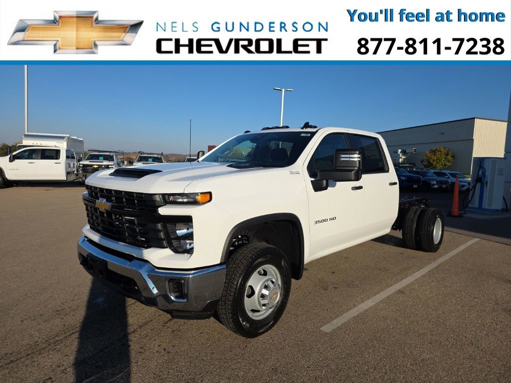 2026 Chevrolet Silverado 3500HD Work Truck photo 2