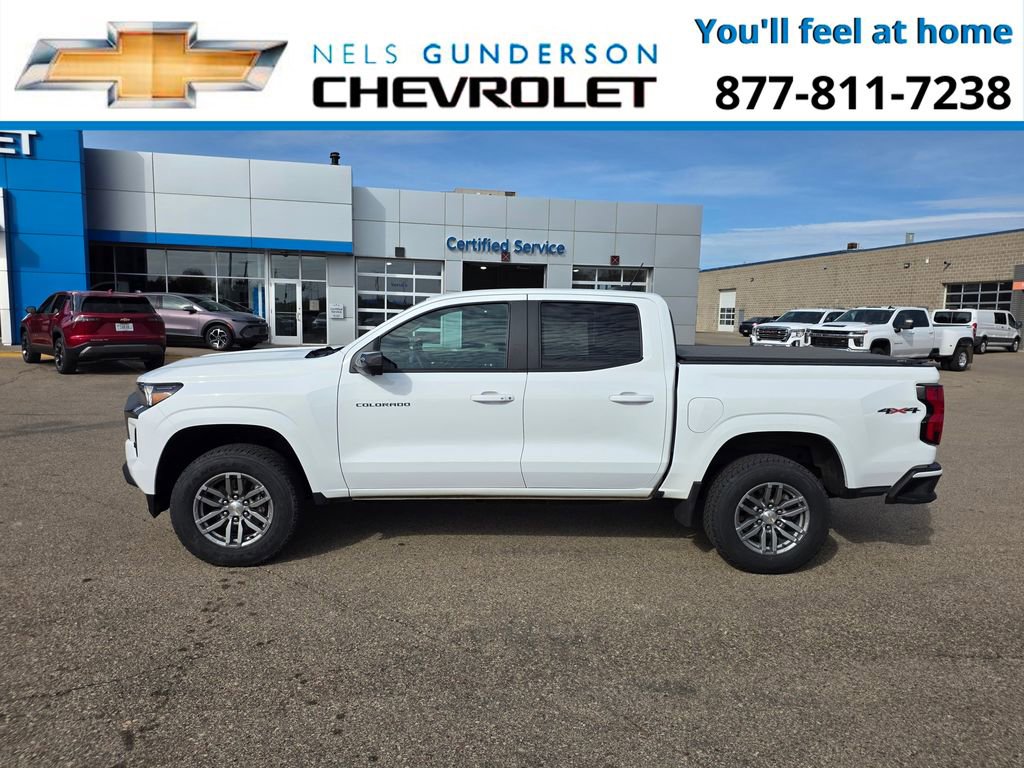 2023 Chevrolet Colorado LT - Photo 3