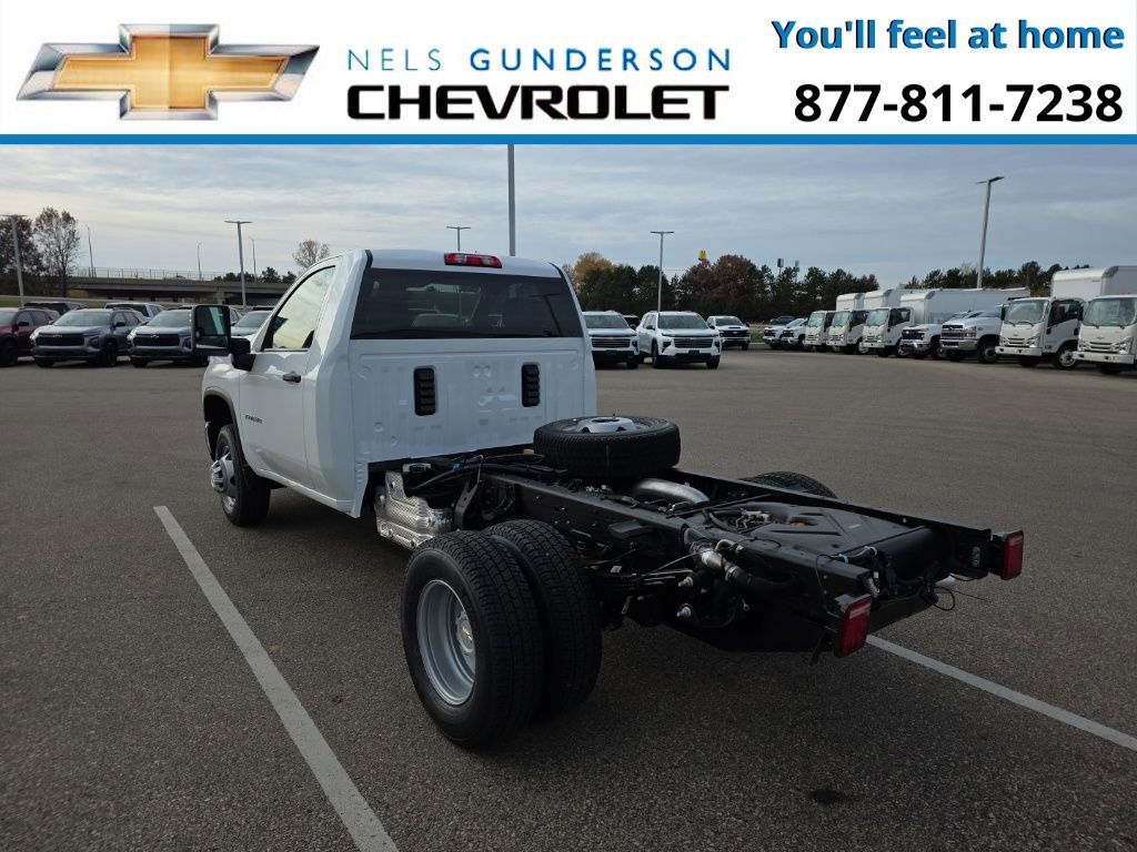 2026 Chevrolet Silverado 3500HD Work Truck photo 4