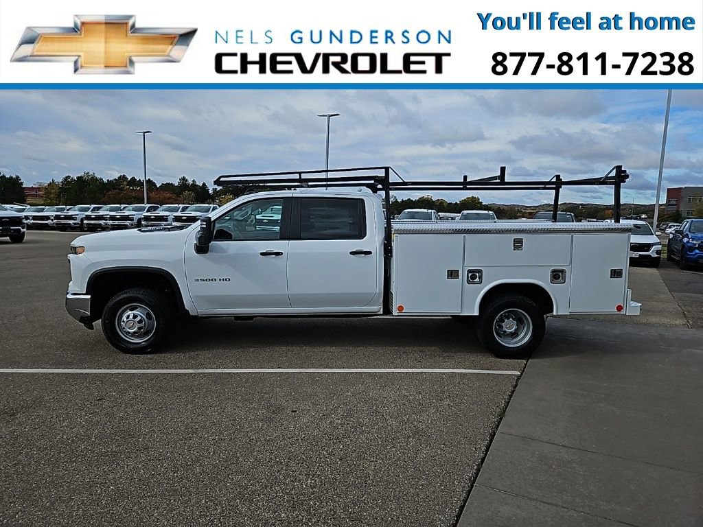 2024 Chevrolet Silverado 3500HD Work Truck photo 3
