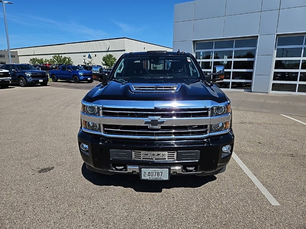 Used 2018 Chevrolet Silverado 3500HD High Country with VIN 1GC4K1EY7JF155028 for sale in Osseo, WI