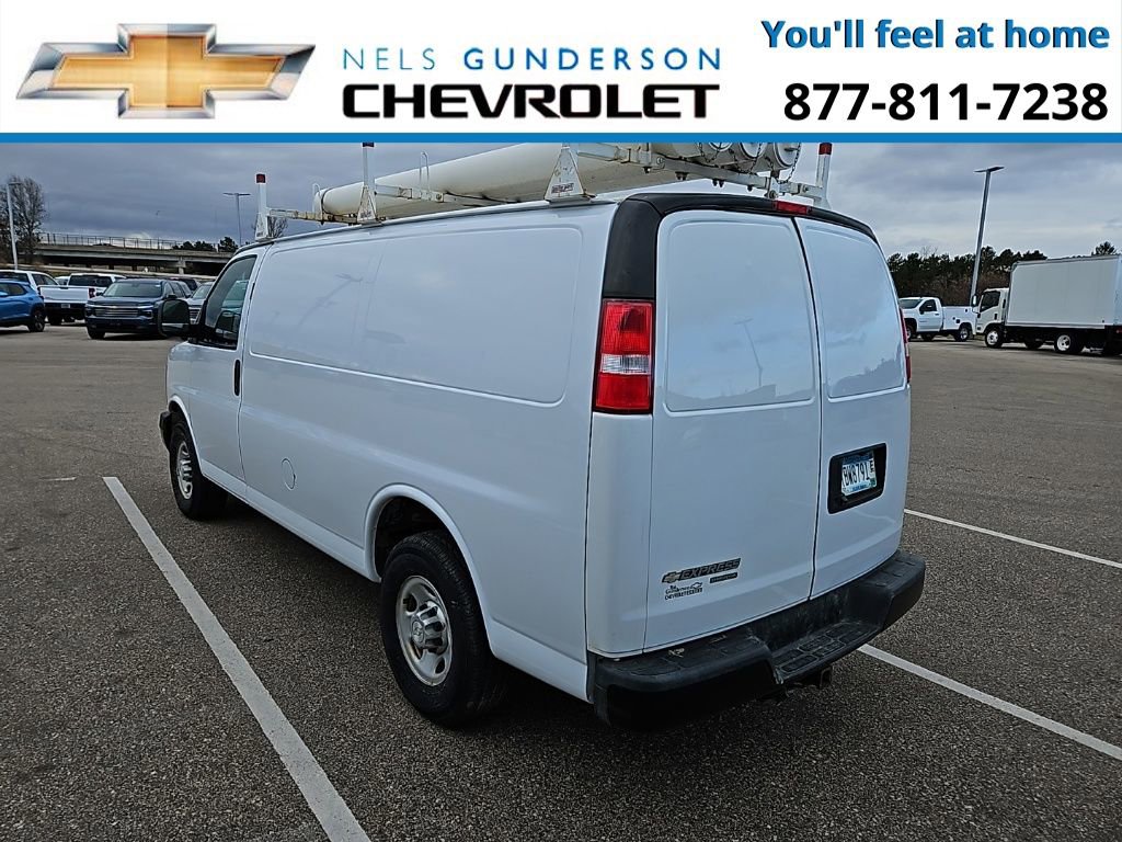 2015 Chevrolet Express Cargo 3500 Van photo 4
