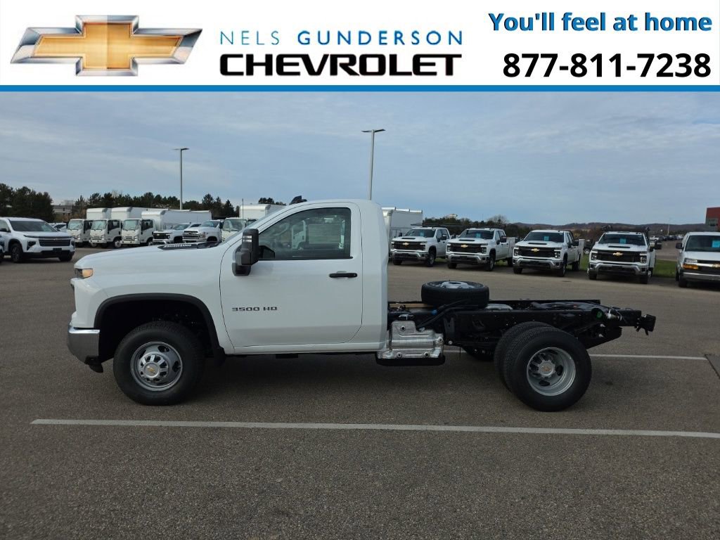 2026 Chevrolet Silverado 3500HD Work Truck photo 3