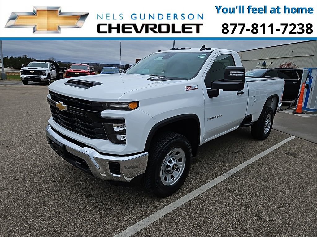 2025 Chevrolet Silverado 3500HD photo 2