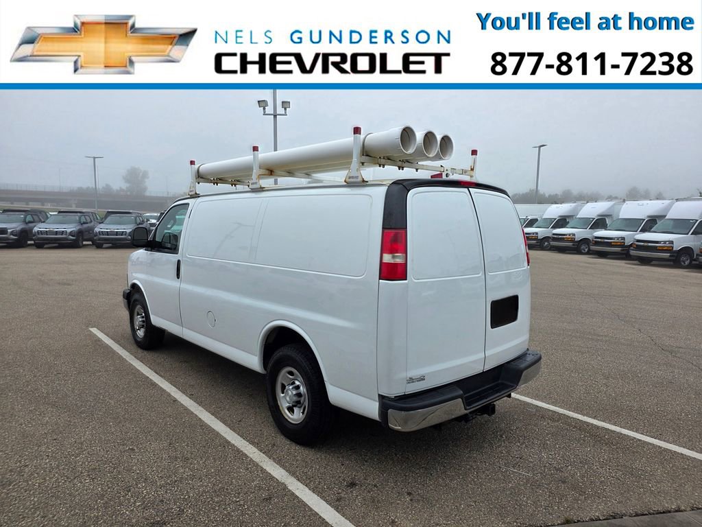 2017 Chevrolet Express Cargo 3500 Base Van photo 3