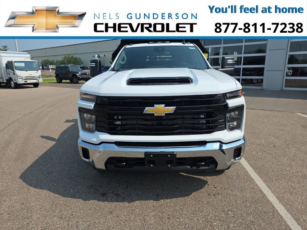 2025 Chevrolet Silverado 3500HD Work Truck photo 2