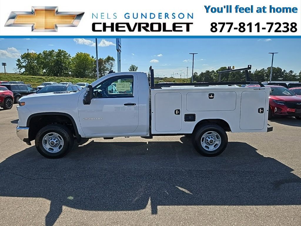 2024 Chevrolet Silverado 2500HD photo 2