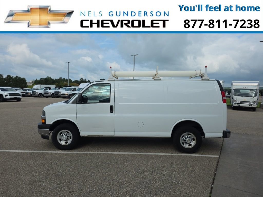 2017 Chevrolet Express Cargo 3500 Base Van photo 2