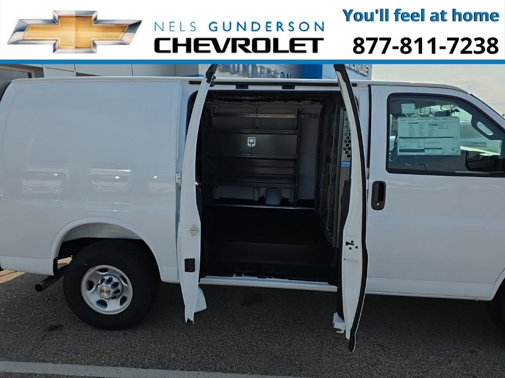 2025 Chevrolet Express Cargo Work Van - Photo 8
