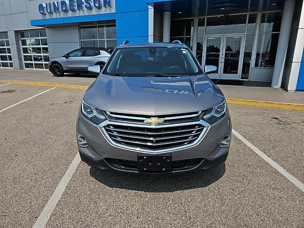 Used 2019 Chevrolet Equinox Premier with VIN 3GNAXXEV4KS556165 for sale in Osseo, WI