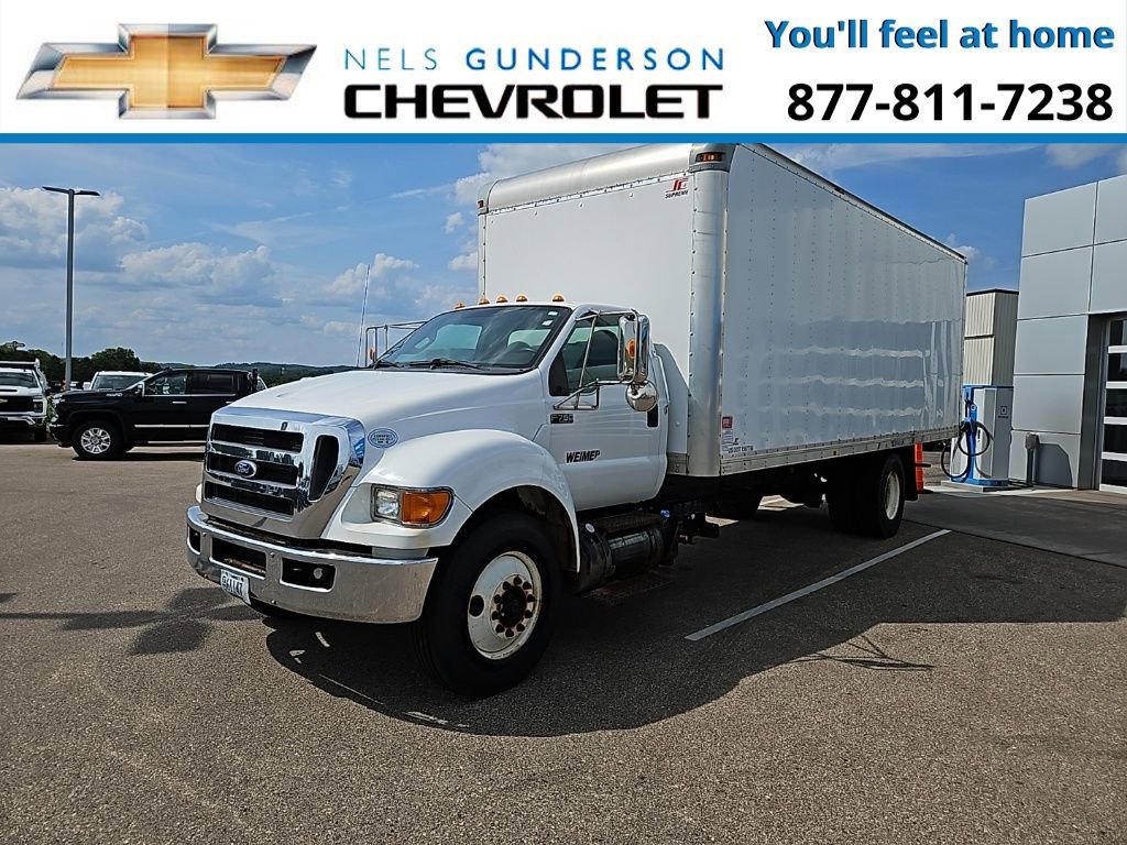 2011 Ford F-750 SuperCab XL photo 2