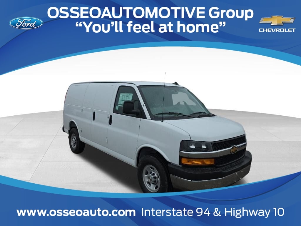 2025 Chevrolet Express 2500 Work Van HD's photo