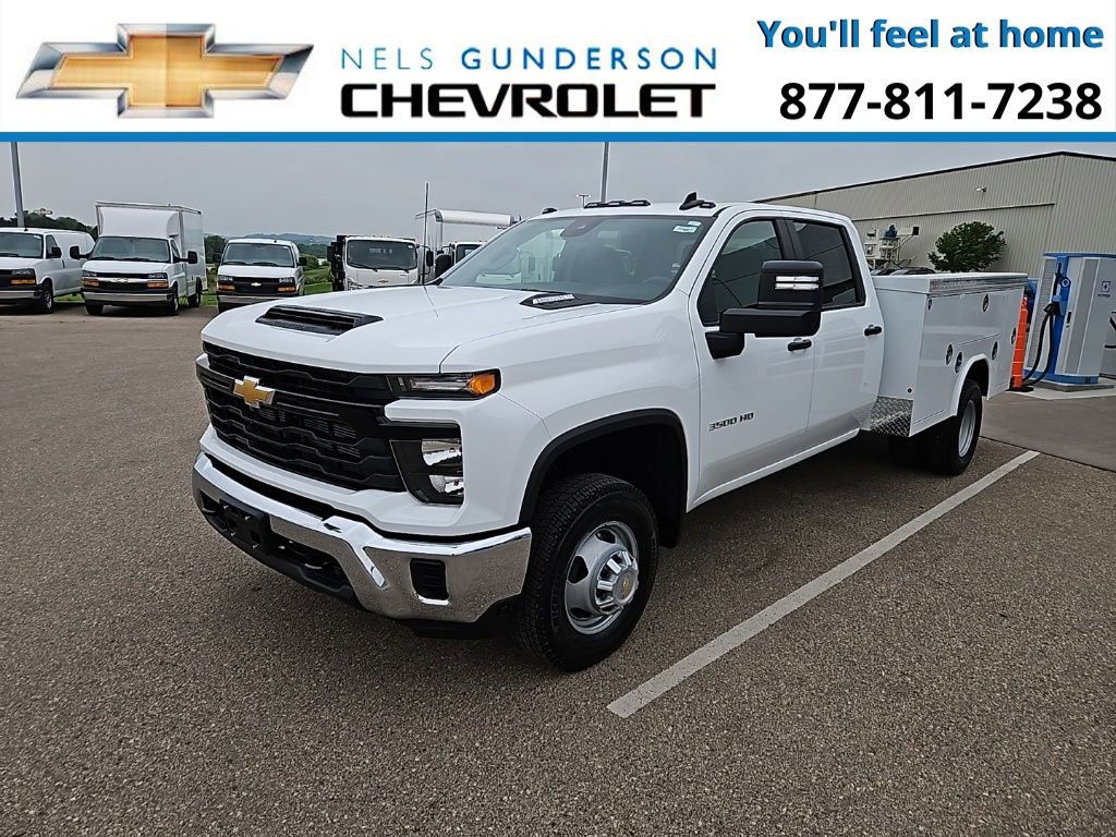 2025 Chevrolet Silverado 3500HD Work Truck photo 2