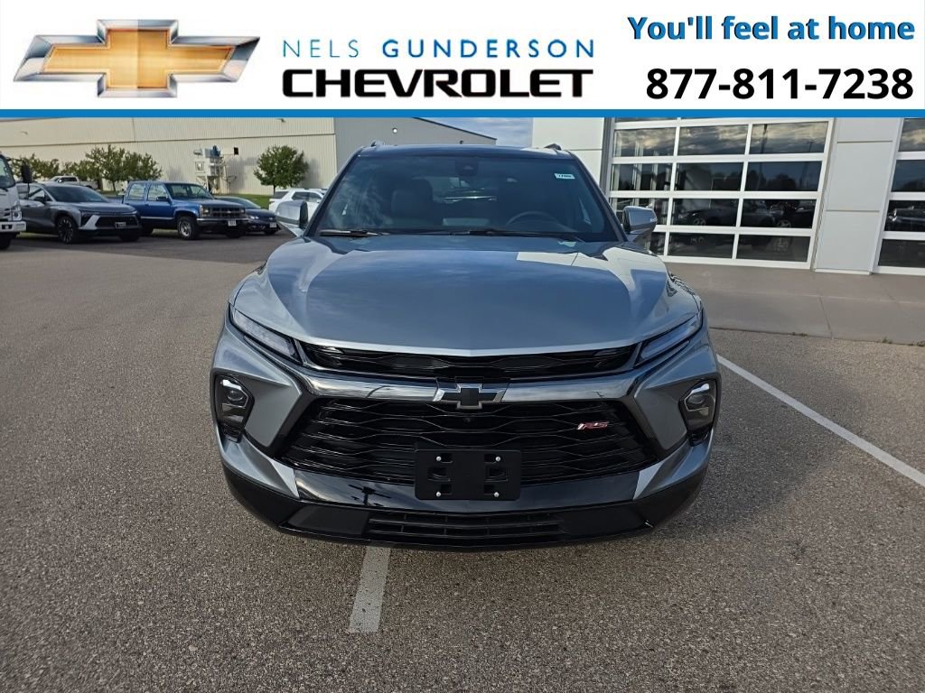 2025 Chevrolet Blazer RS photo 2