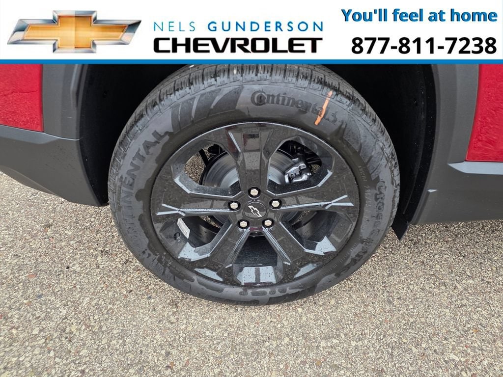 2027 Chevrolet Equinox LT - Photo 8
